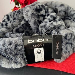 bebe SNOOD Pull Over Neck Scarf NWT